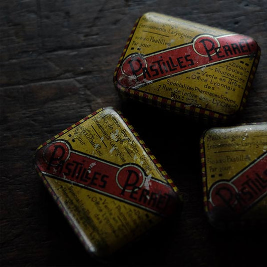 PASTILLES PERRET フランスの薬の缶