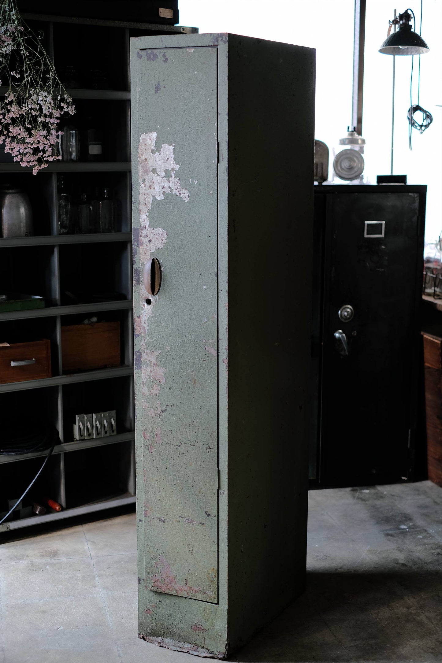 American slim and deep lockers
