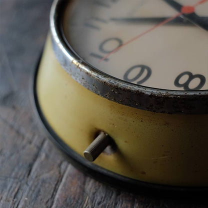 SEIKO Transistor A worn-out Seiko bus clock
