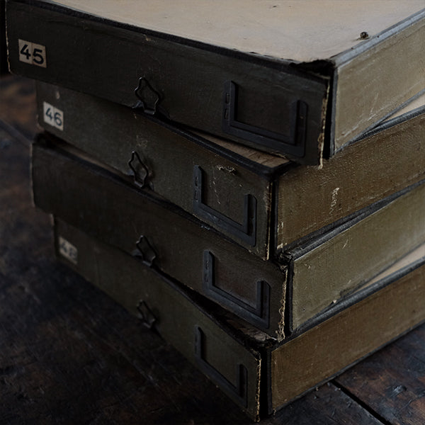 French paper file storage case
