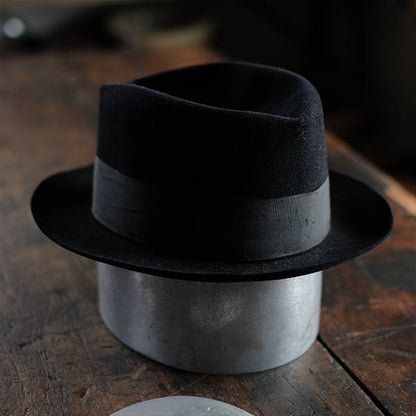 Aluminum hat mold (1)