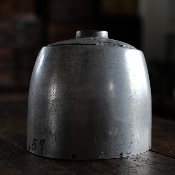 Aluminum hat mold (2)