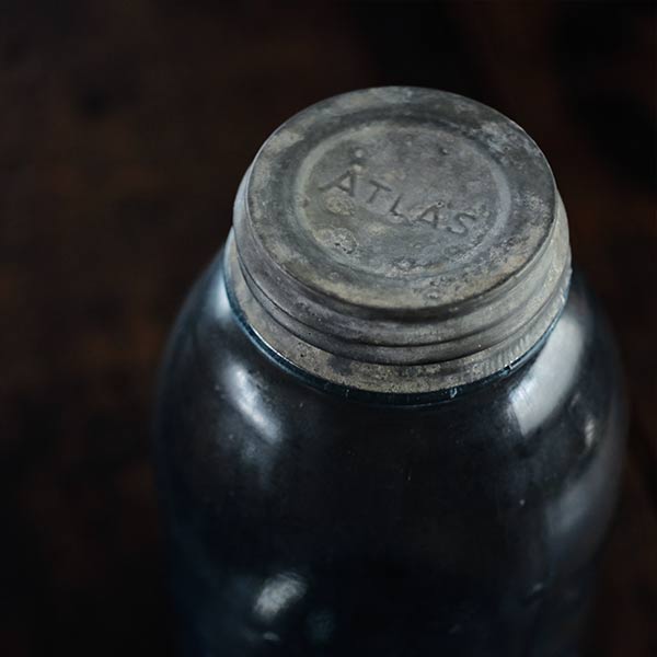Atlas Strong Shoulder Mason Jar 64oz 1919-1920s