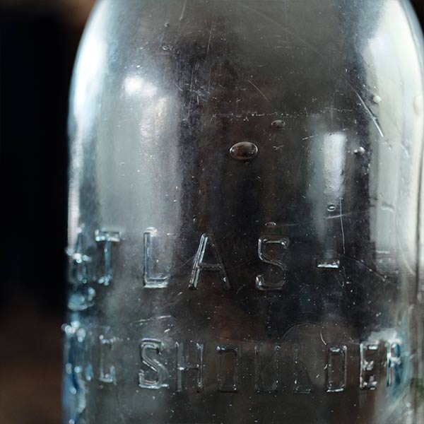 Atlas Strong Shoulder Mason Jar 64oz 1919-1920s