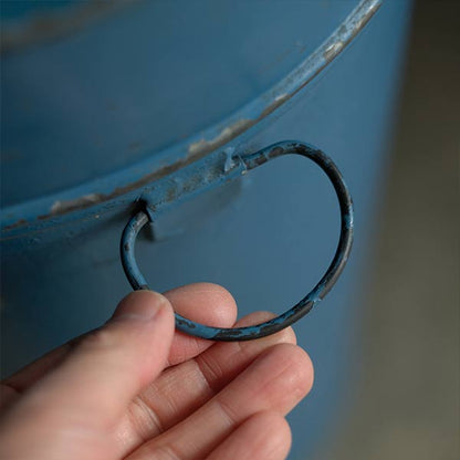 cylindrical tin container