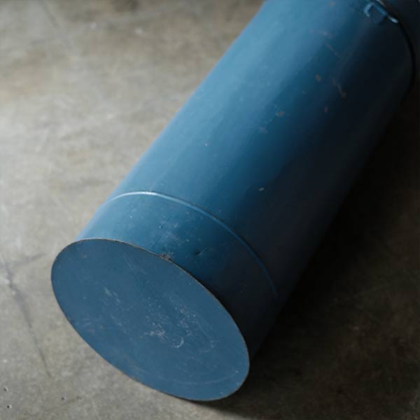 cylindrical tin container