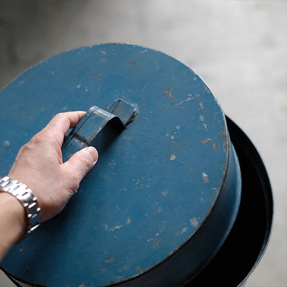cylindrical tin container