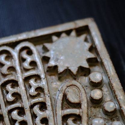 Ceramic plate: Hands, Moon and Sun