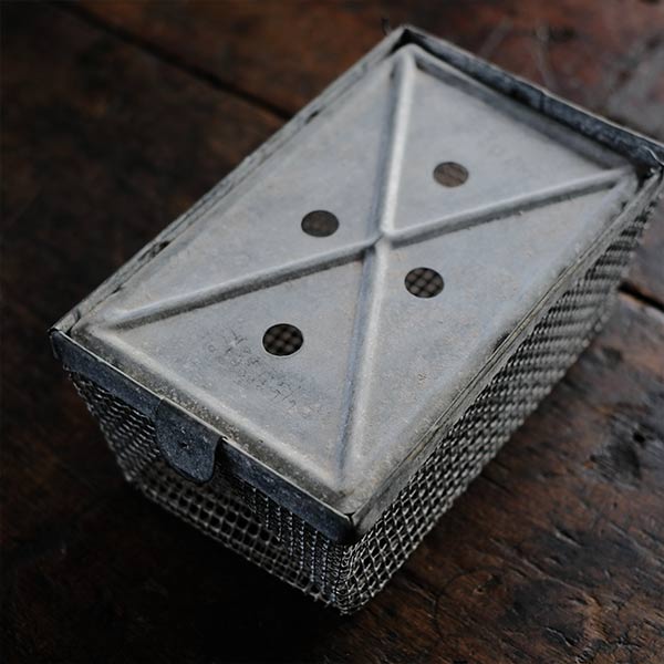 Chick cage