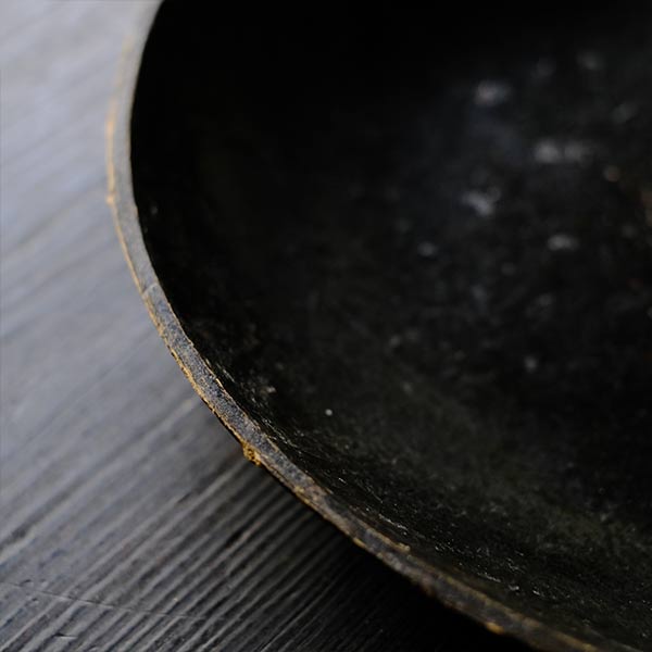 紙の繭皿
