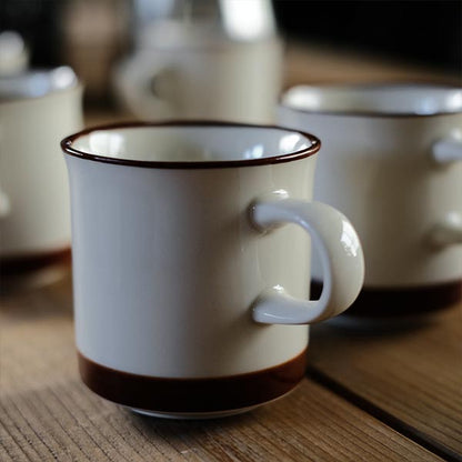 茶色いラインのマグカップ（デッドストック）