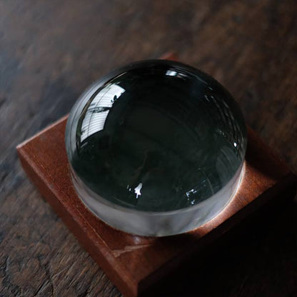 Large dome-shaped tabletop magnifying glass (with base)