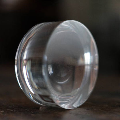 Large dome-shaped tabletop magnifying glass (with base)