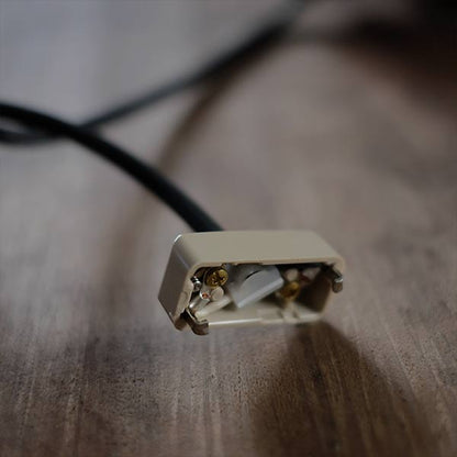 電気ストーブの傘を使ったペンダントライト