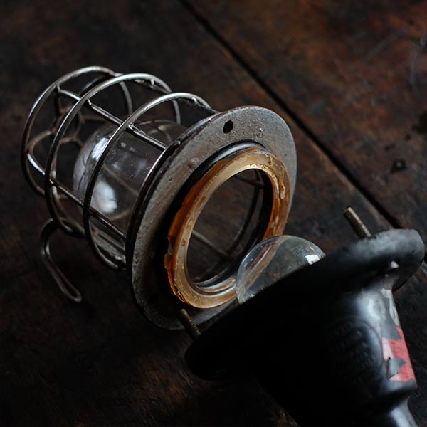 Mechanic's Portable Explosion-Proof Hand Light (1)