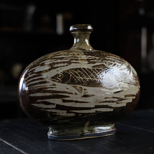 鉄釉 魚文 扁壺