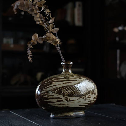 Iron glaze fish pattern flat jar