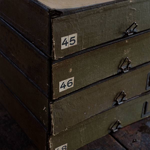 French paper file storage case