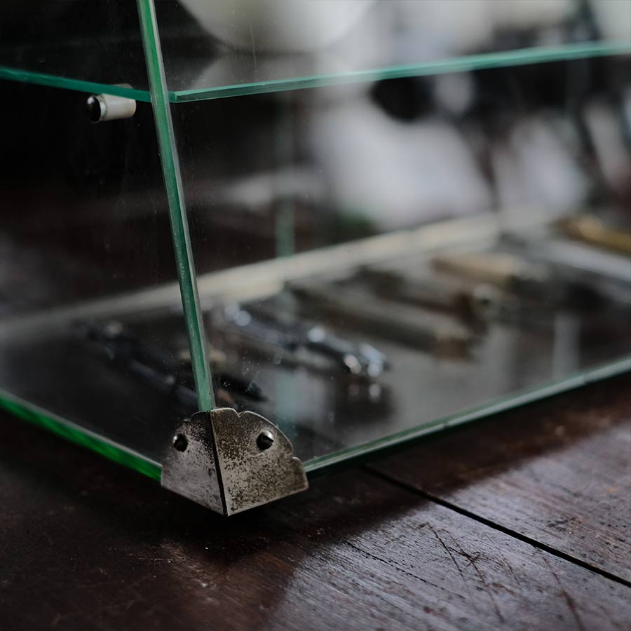 Glass showcase