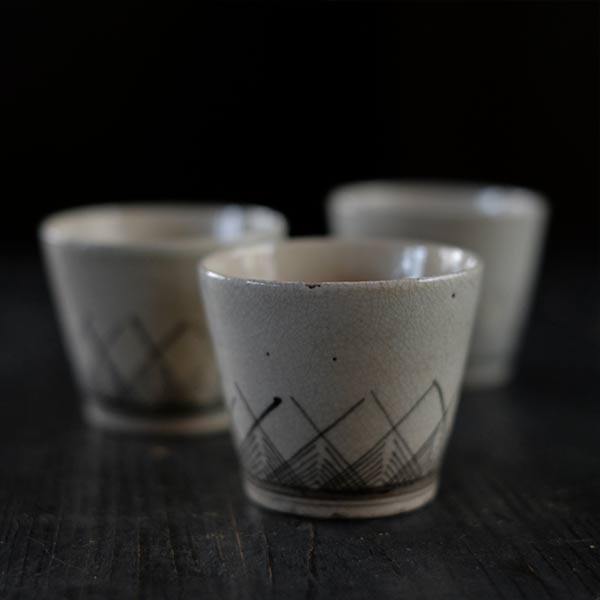 Soba choko with grass motif