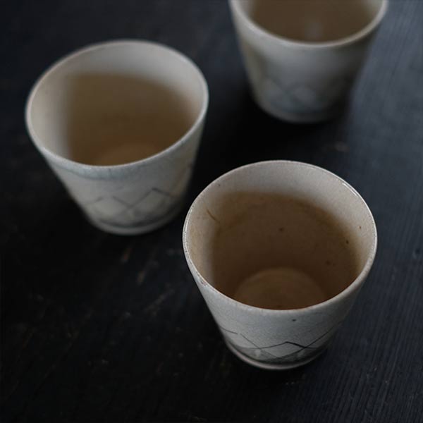 Soba choko with grass motif