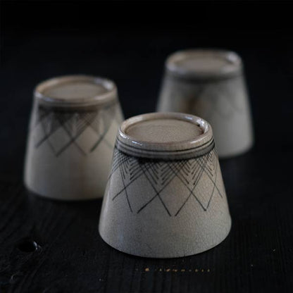 Soba choko with grass motif