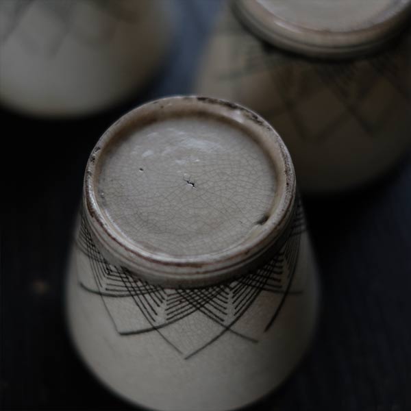 Soba choko with grass motif