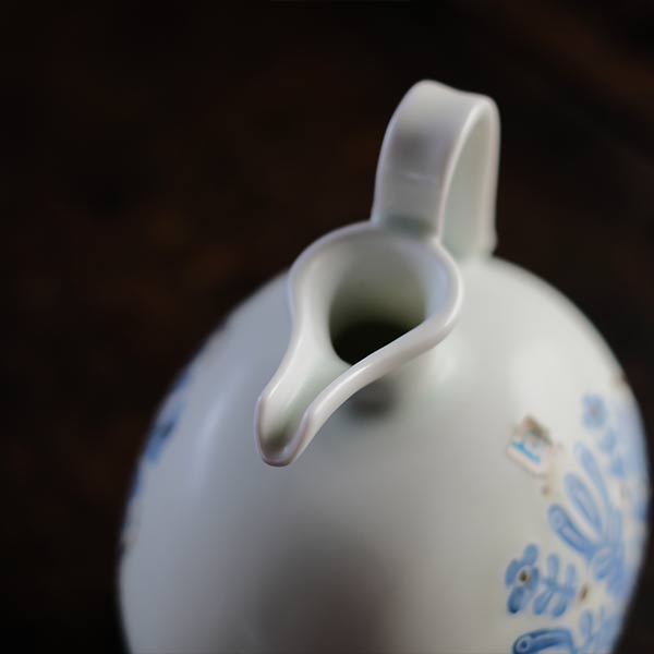 白山陶器のジャグ