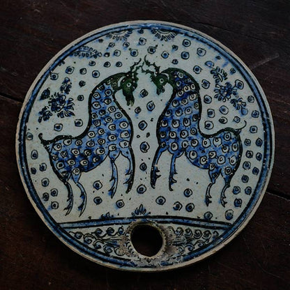 蜂の巣の蓋に使われていた陶板