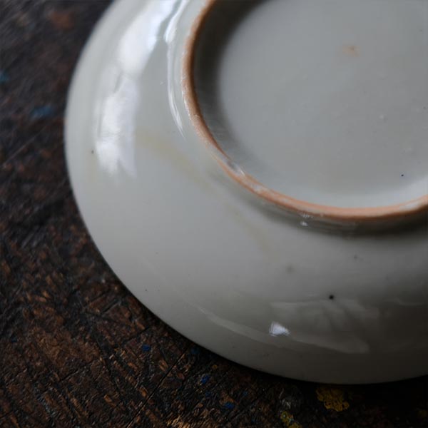 Two-pronged radish and turnip print small plate