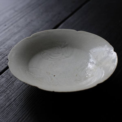 Shadow Blue Intaglio Flower Plate