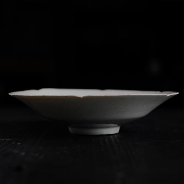 Shadow Blue Intaglio Flower Plate