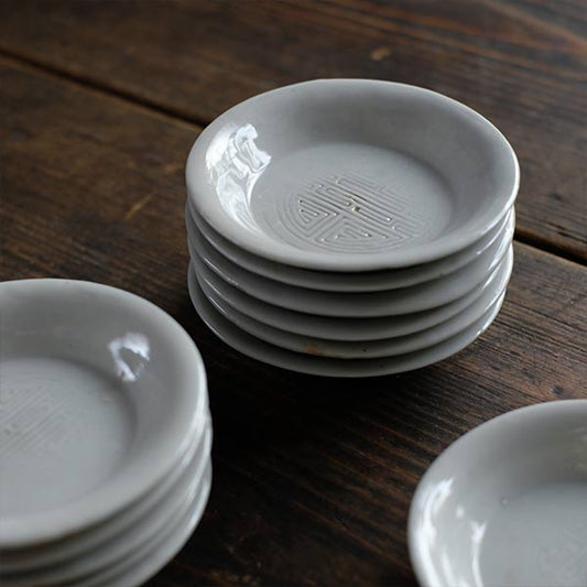 White porcelain intaglio bean plate φ9.5cm