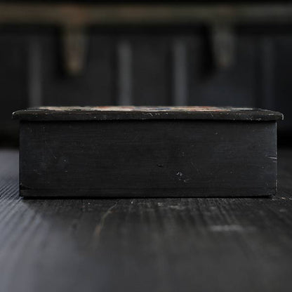 Stone inlaid trinket box