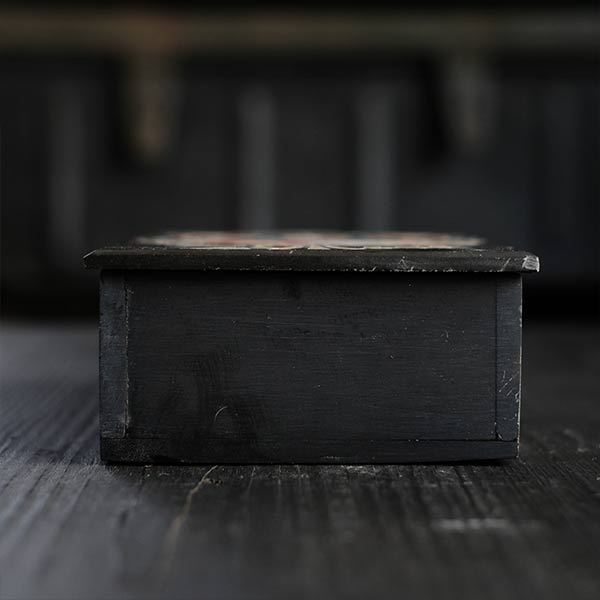 Stone inlaid trinket box