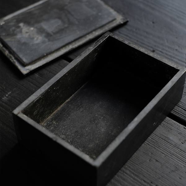 Stone inlaid trinket box