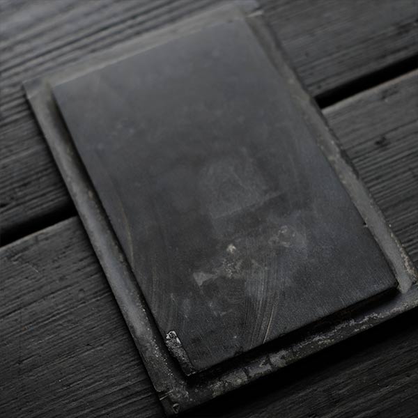 Stone inlaid trinket box