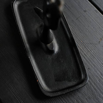 鉄製のニワトリのトレー