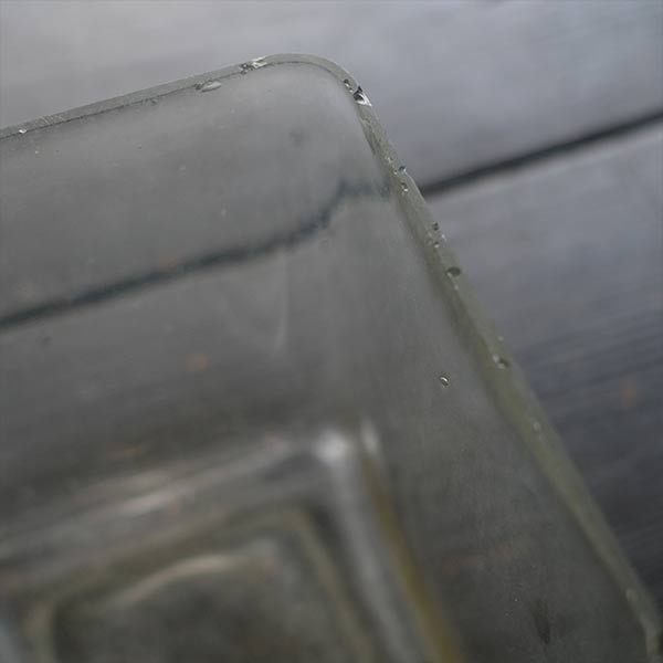 四角いガラスの水槽