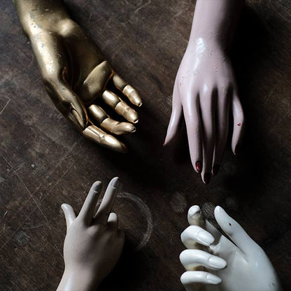 Mannequin hands (4)