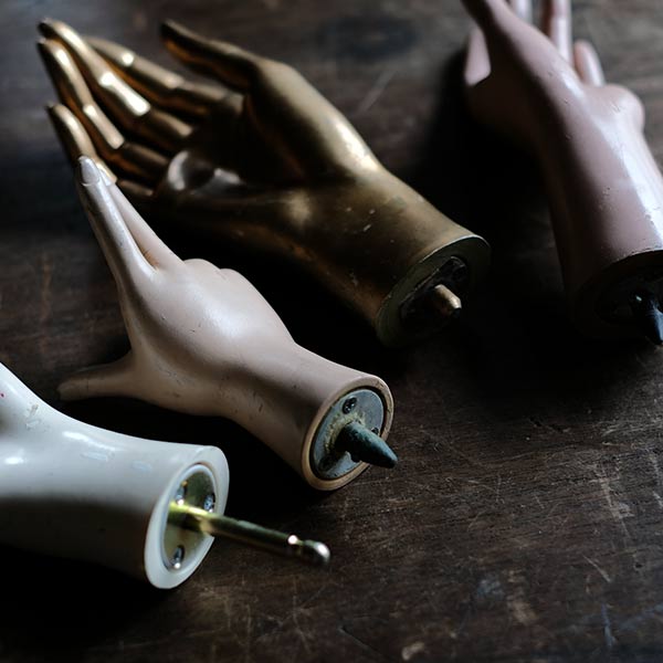 Mannequin hands (4)
