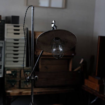 OCWhite Clamp-Based Desk Lamp