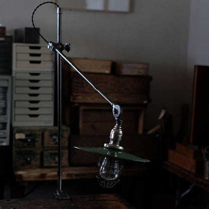 OCWhite Clamp-Based Desk Lamp