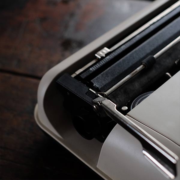 OLIVETTI Lettera 34 タイプライター インクリボン交換済み 訳あり