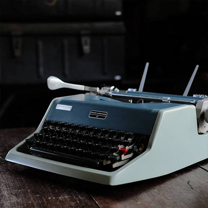 OLIVETTI Underwood 21 タイプライター