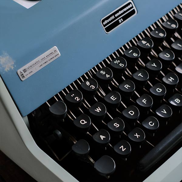 OLIVETTI Underwood 21 タイプライター