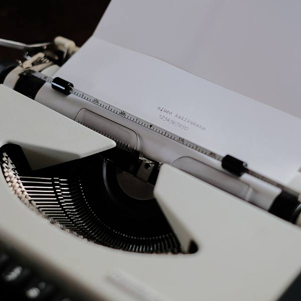 OLYMPIA Traveller de Luxe S タイプライター
