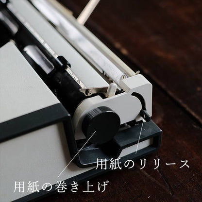 OLYMPIA Traveller de Luxe S タイプライター