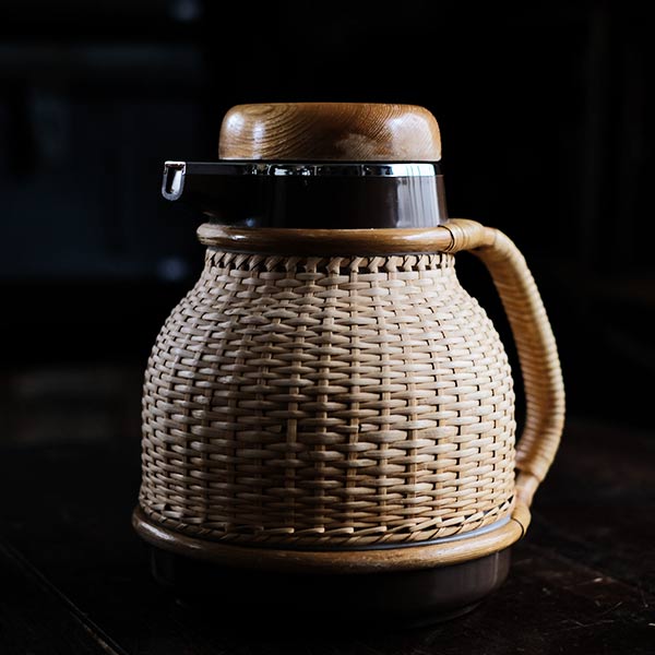 Rattan-wrapped TIGER thermos flask, 1L