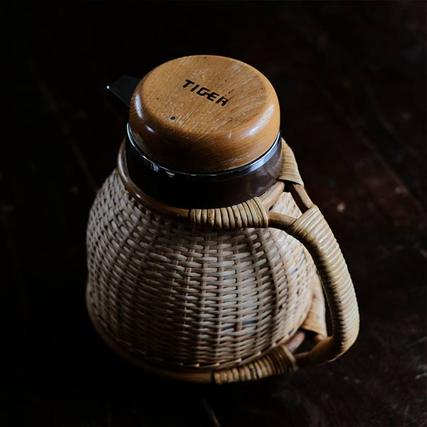 Rattan-wrapped TIGER thermos flask, 1L